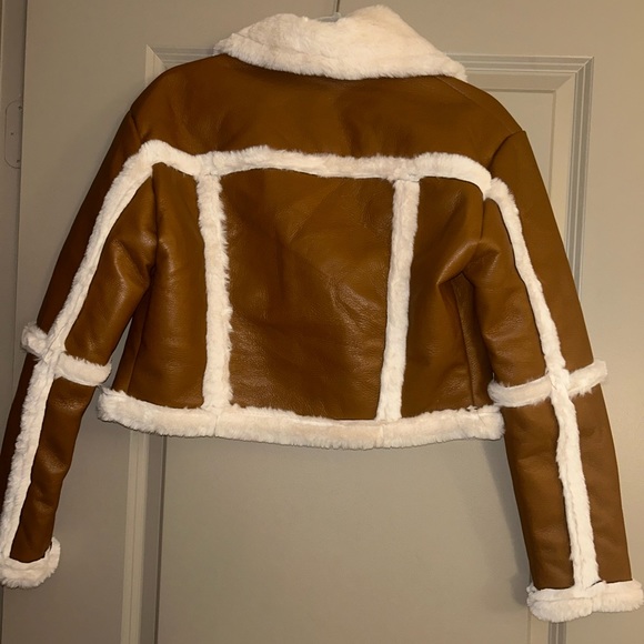 Cropped faux brown leather jacket with fur - Picture 3 of 3